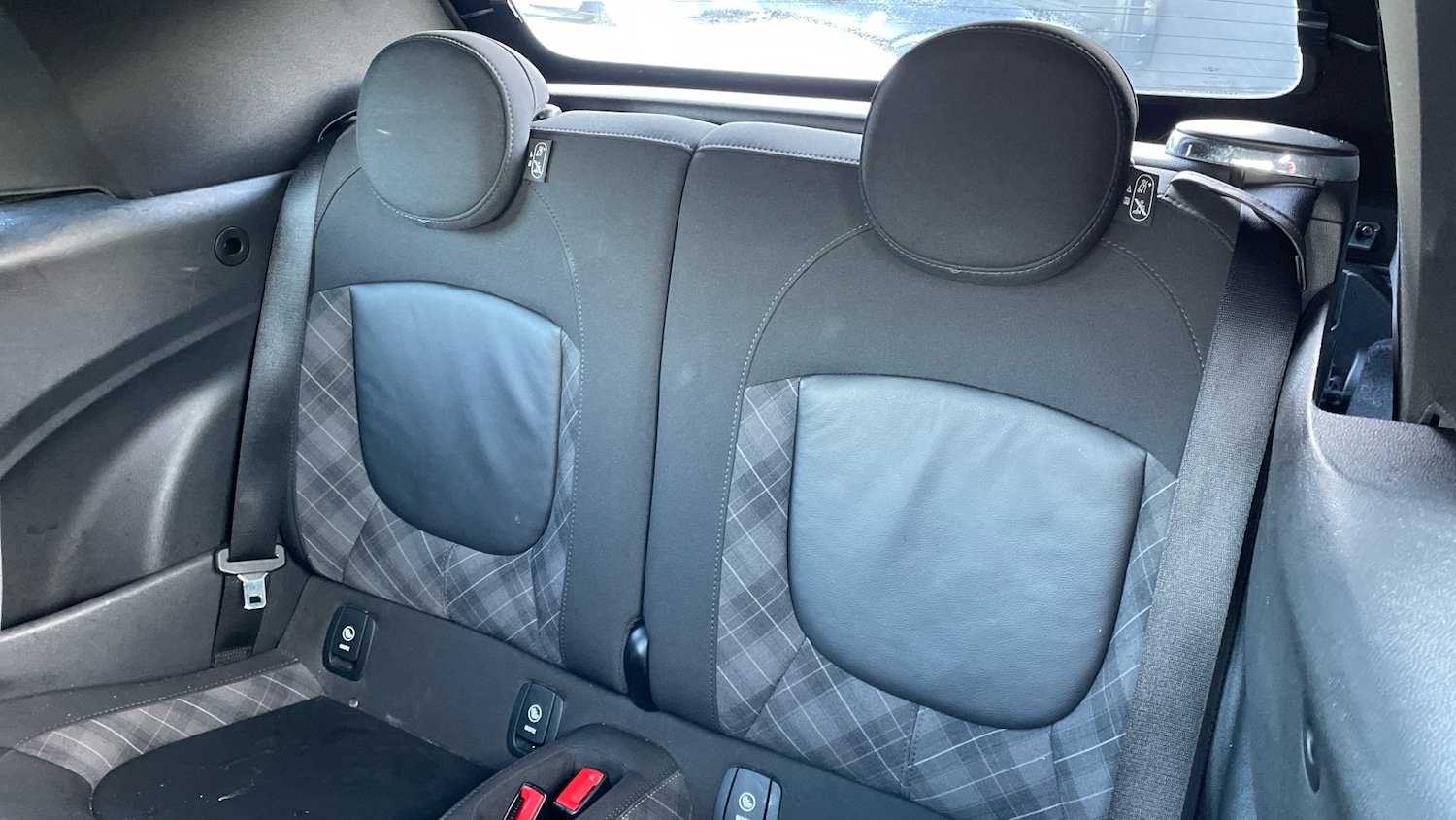 Used MINI Convertible 2018 for sale - 76744060: Photo 26