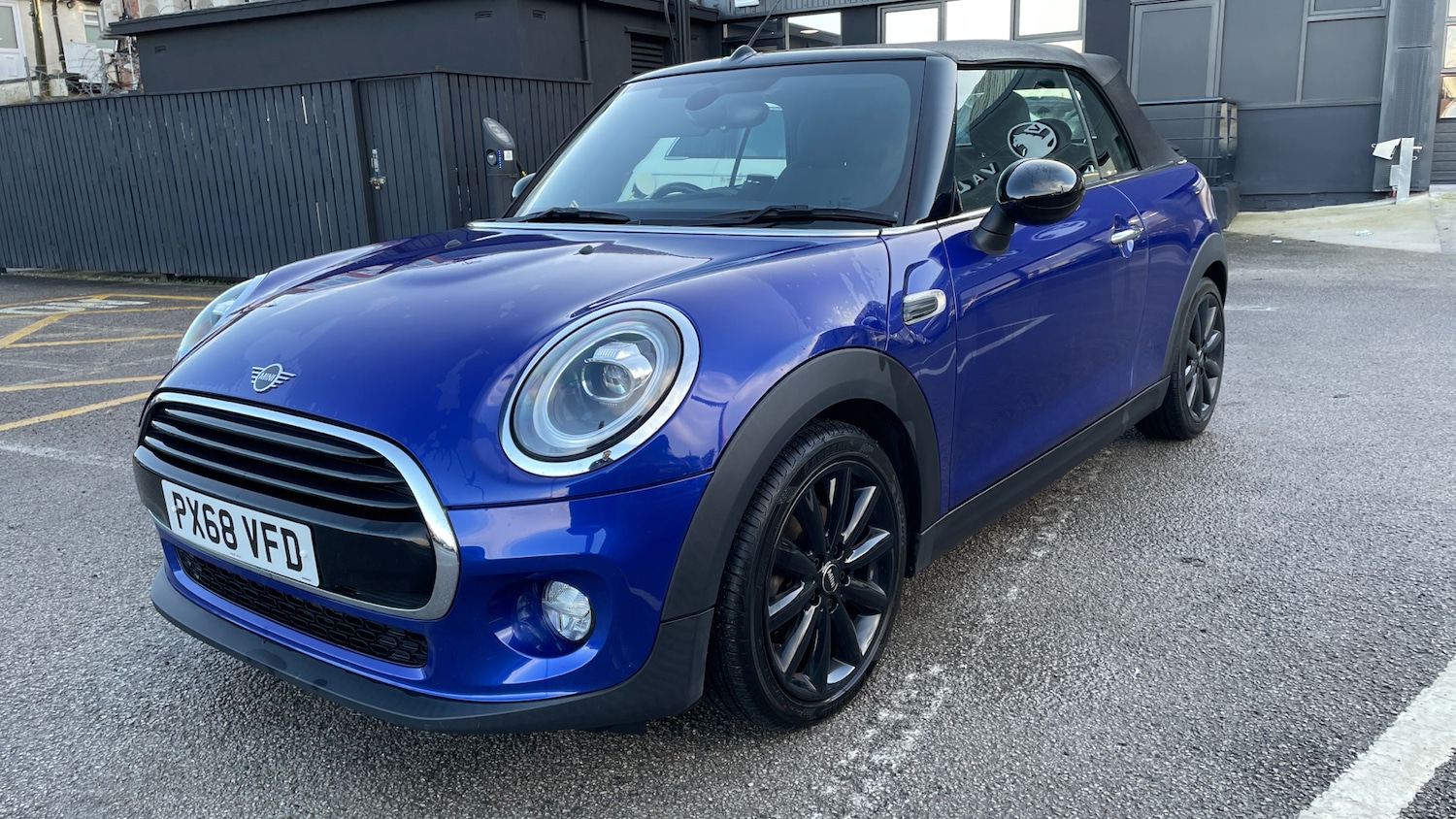 Used MINI Convertible 2018 for sale - 76744060: Photo 45