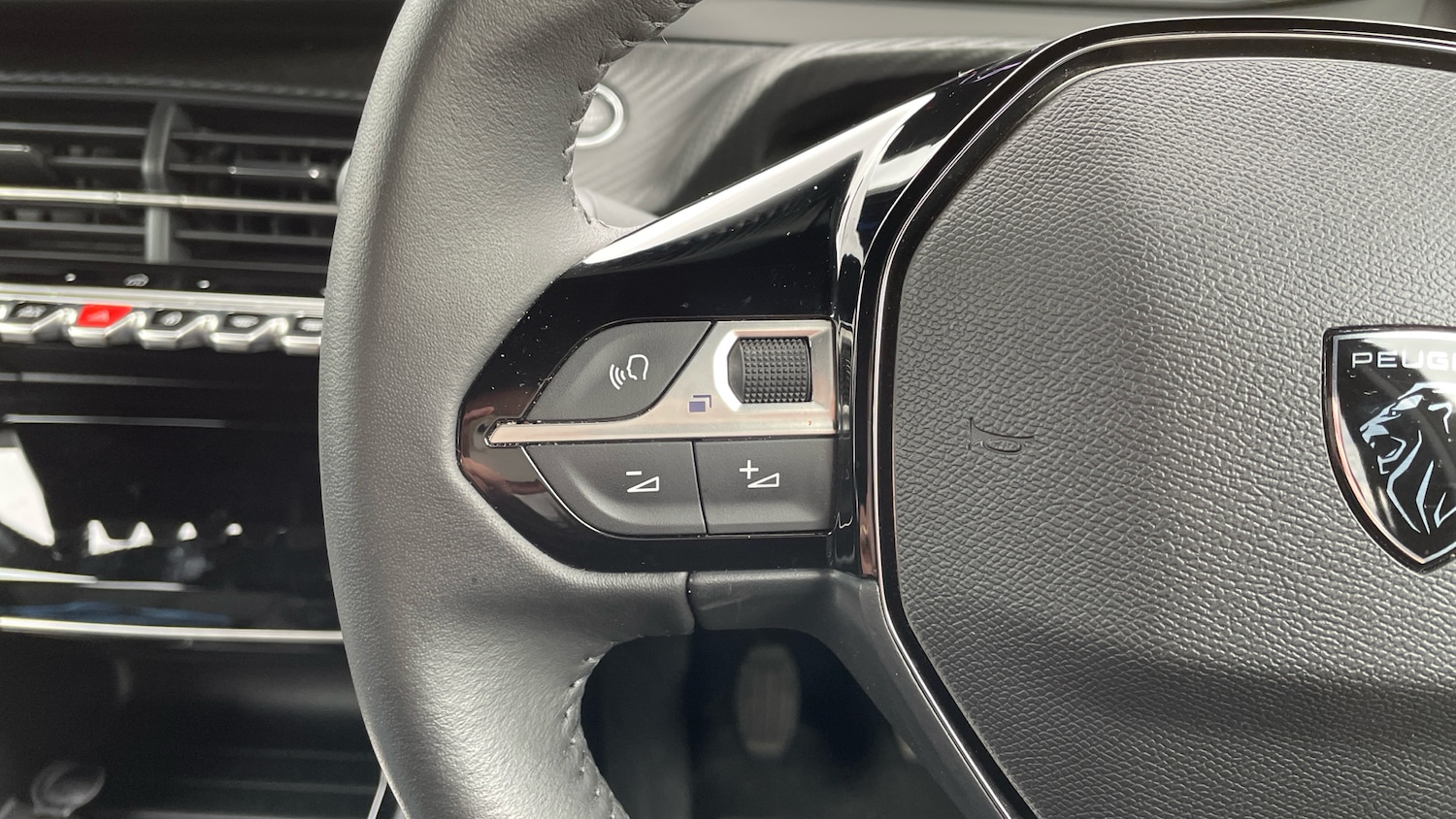 Used Peugeot 2008 2024 for sale - 76095575: Photo 23
