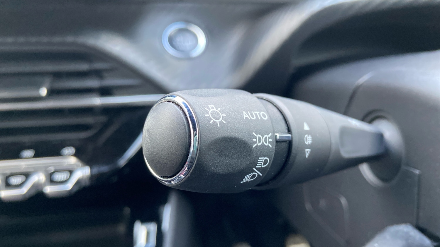 Used Peugeot 208 2022 for sale - 77292648: Photo 28