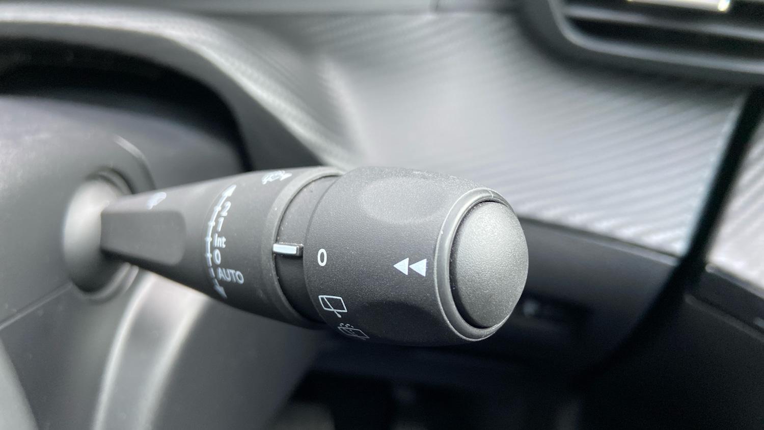 Used Peugeot 2008 2021 for sale - 77647419: Photo 28