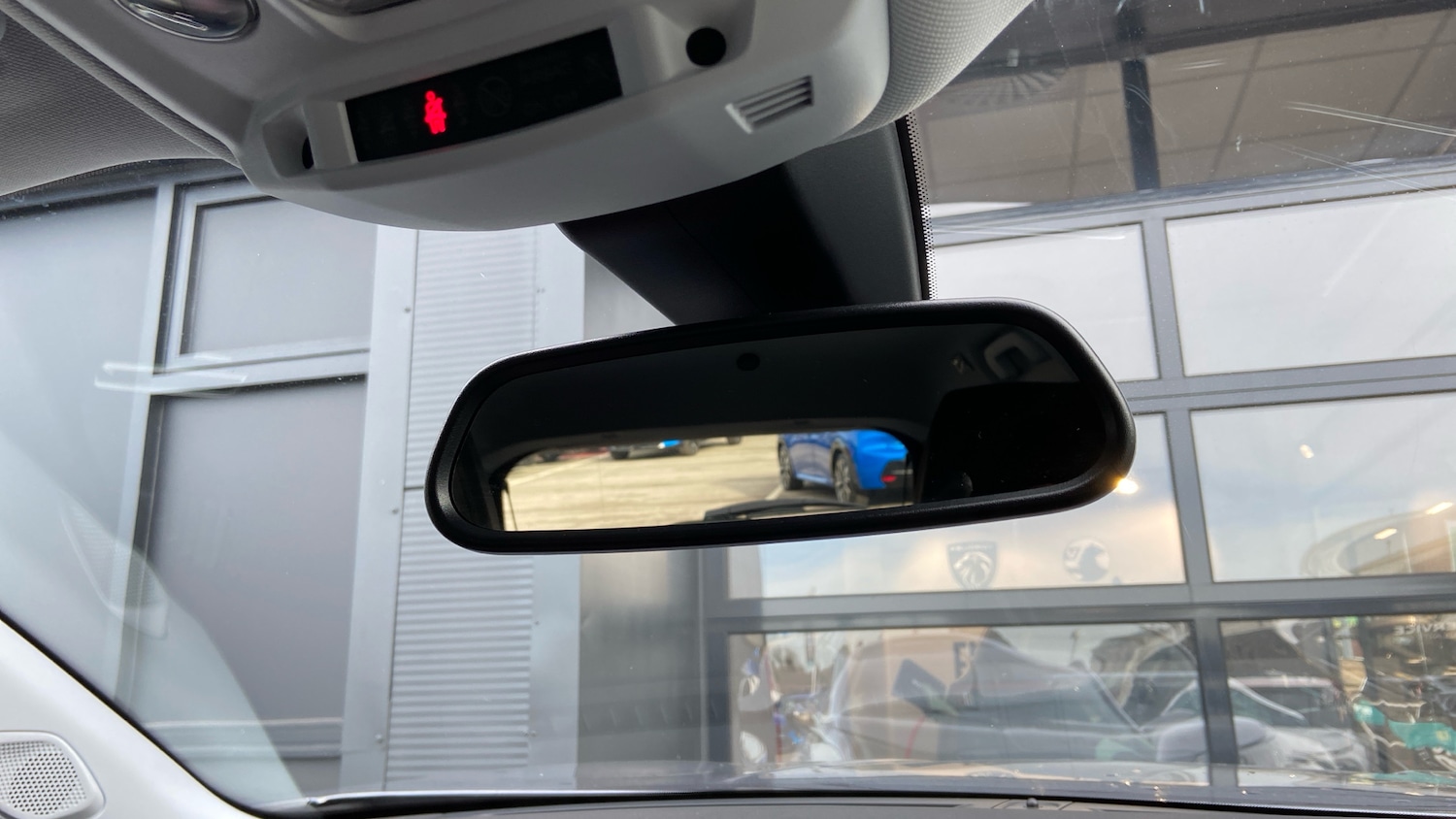 Used Peugeot 2008 2021 for sale - 77647419: Photo 37