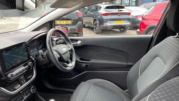Used Ford Fiesta 2018 for sale - 76190360: Photo 21