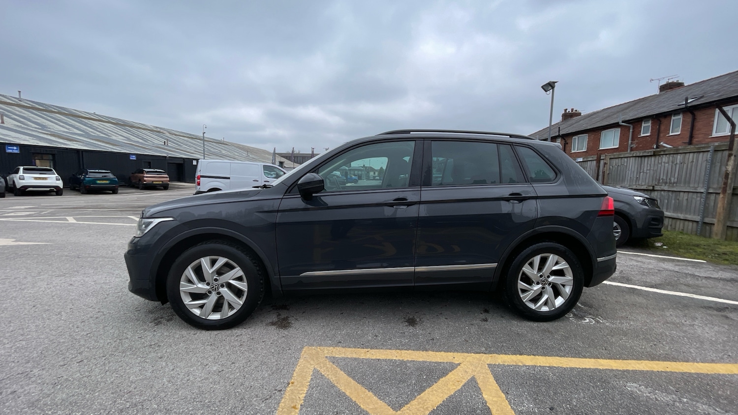 Used Volkswagen Tiguan 2021 for sale - 77941331: Photo 7