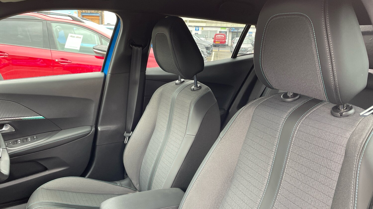 Used Peugeot 2008 2023 for sale - 76190370: Photo 21