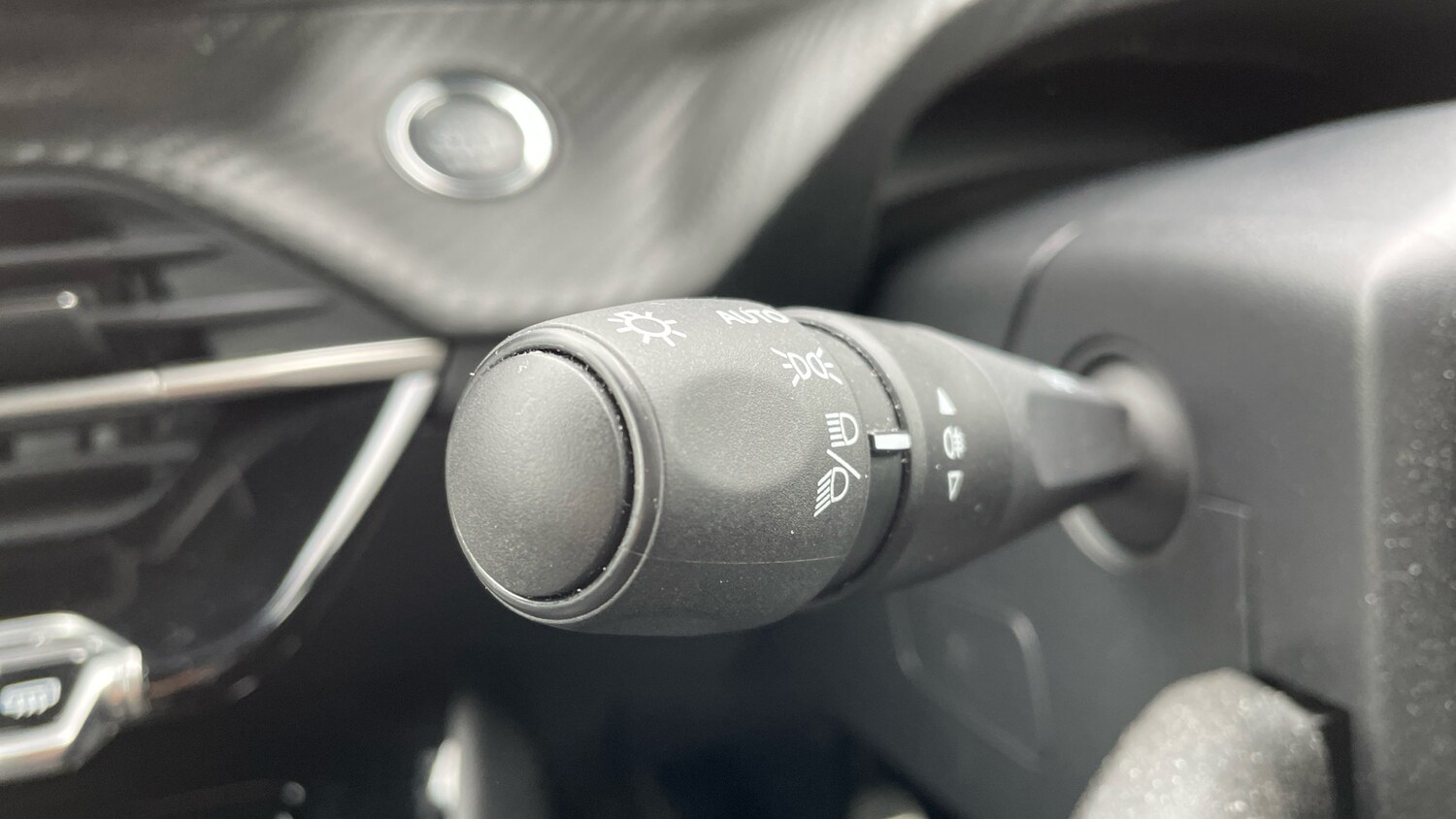 Used Peugeot 2008 2023 for sale - 76190370: Photo 27