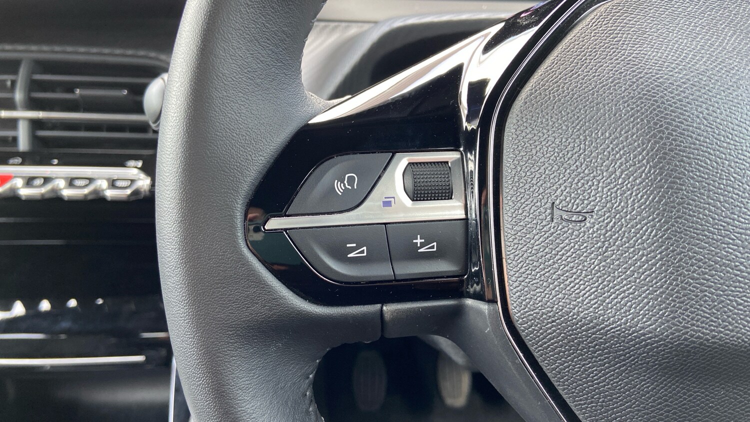 Used Peugeot 2008 2024 for sale - 76095578: Photo 23