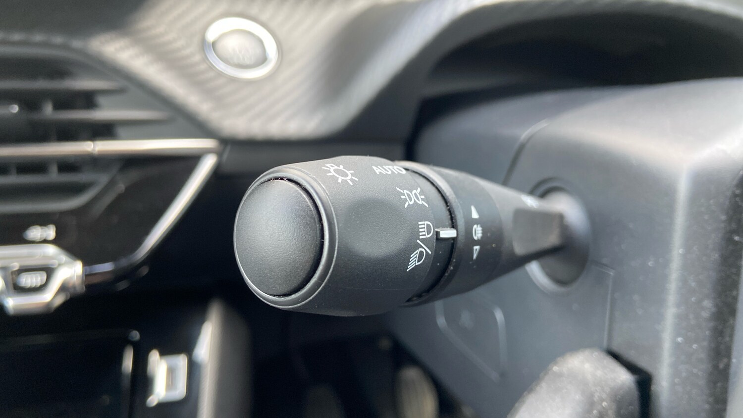 Used Peugeot 2008 2024 for sale - 76095578: Photo 27