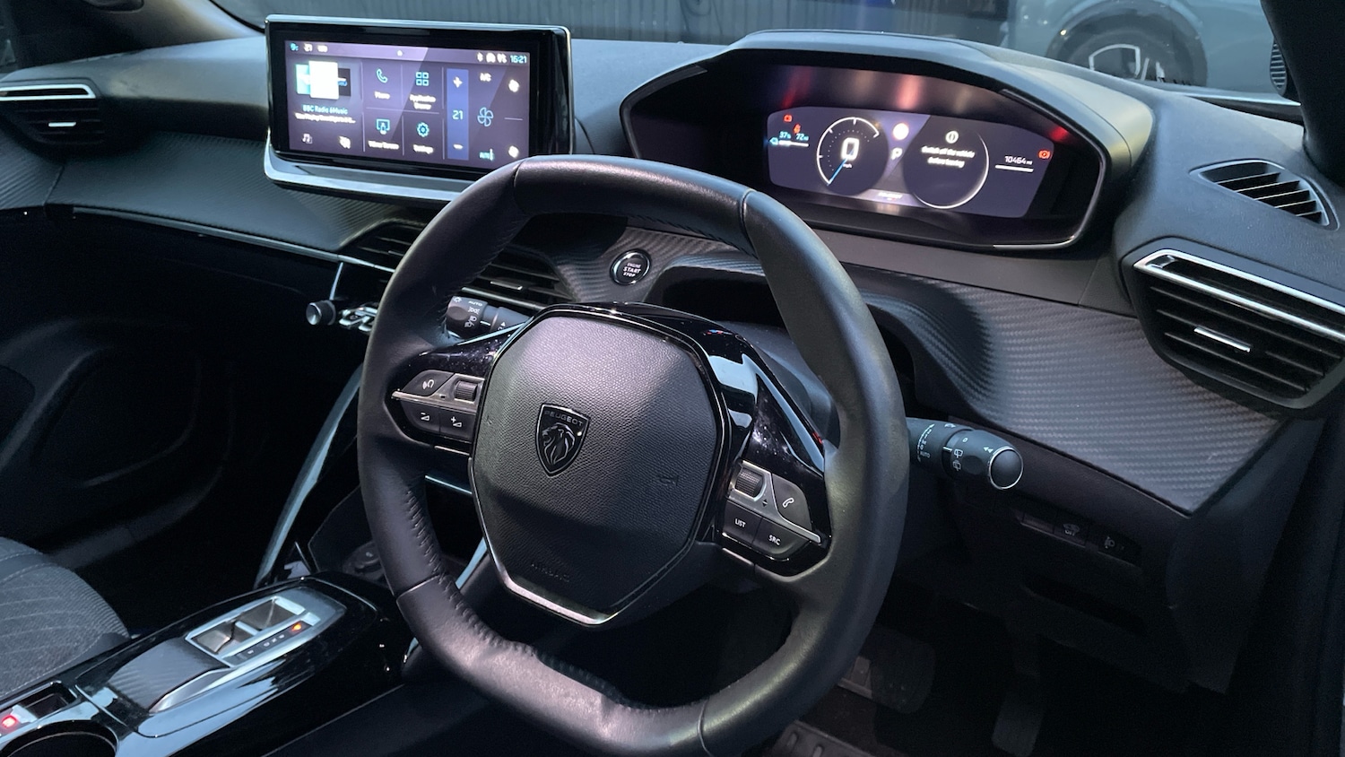 Used Peugeot 2008 2024 for sale - 76621400: Photo 11