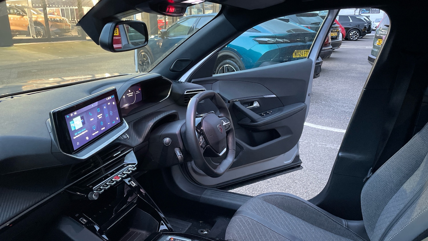 Used Peugeot 2008 2024 for sale - 76621400: Photo 22