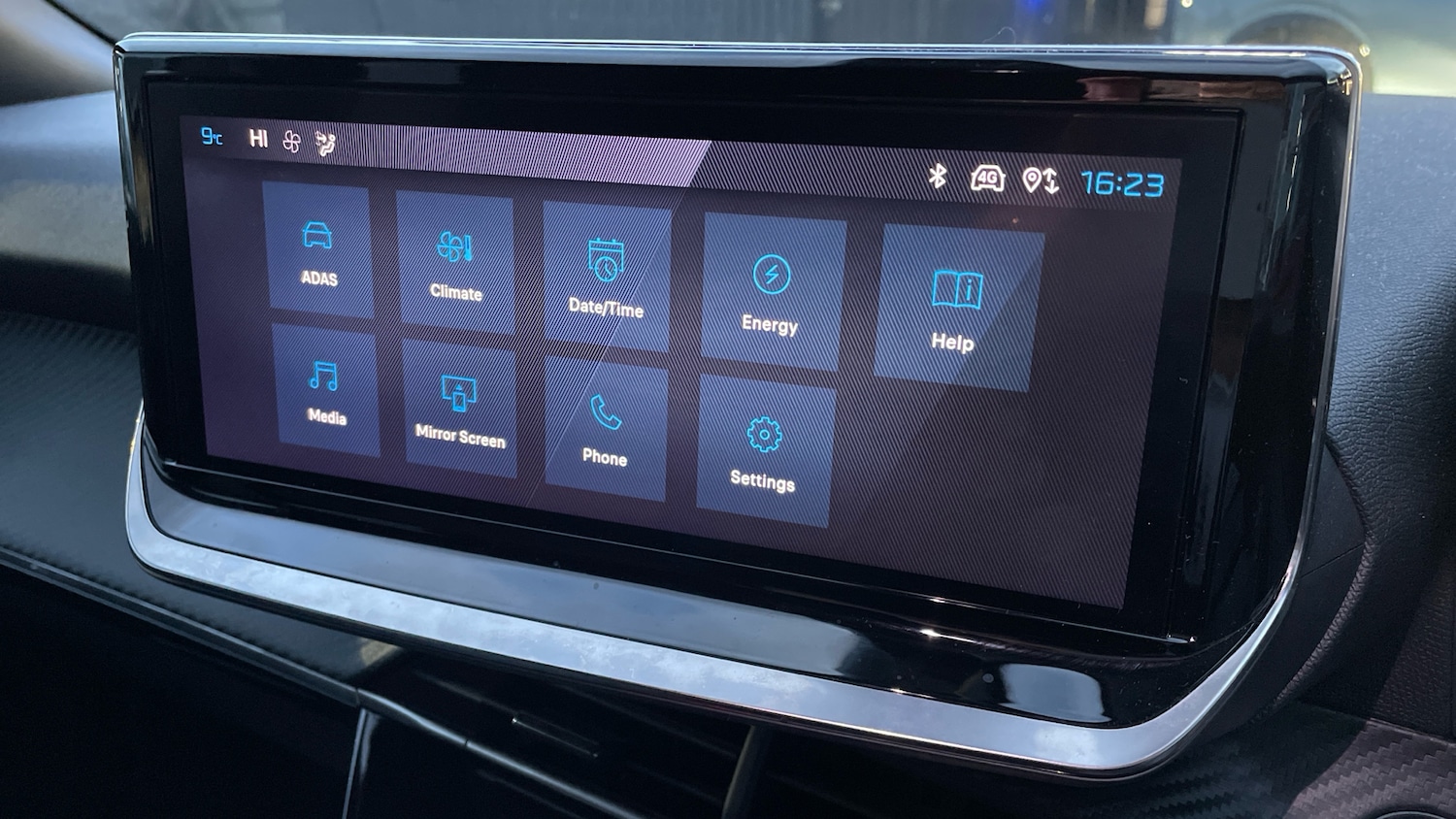 Used Peugeot 2008 2024 for sale - 76621400: Photo 31