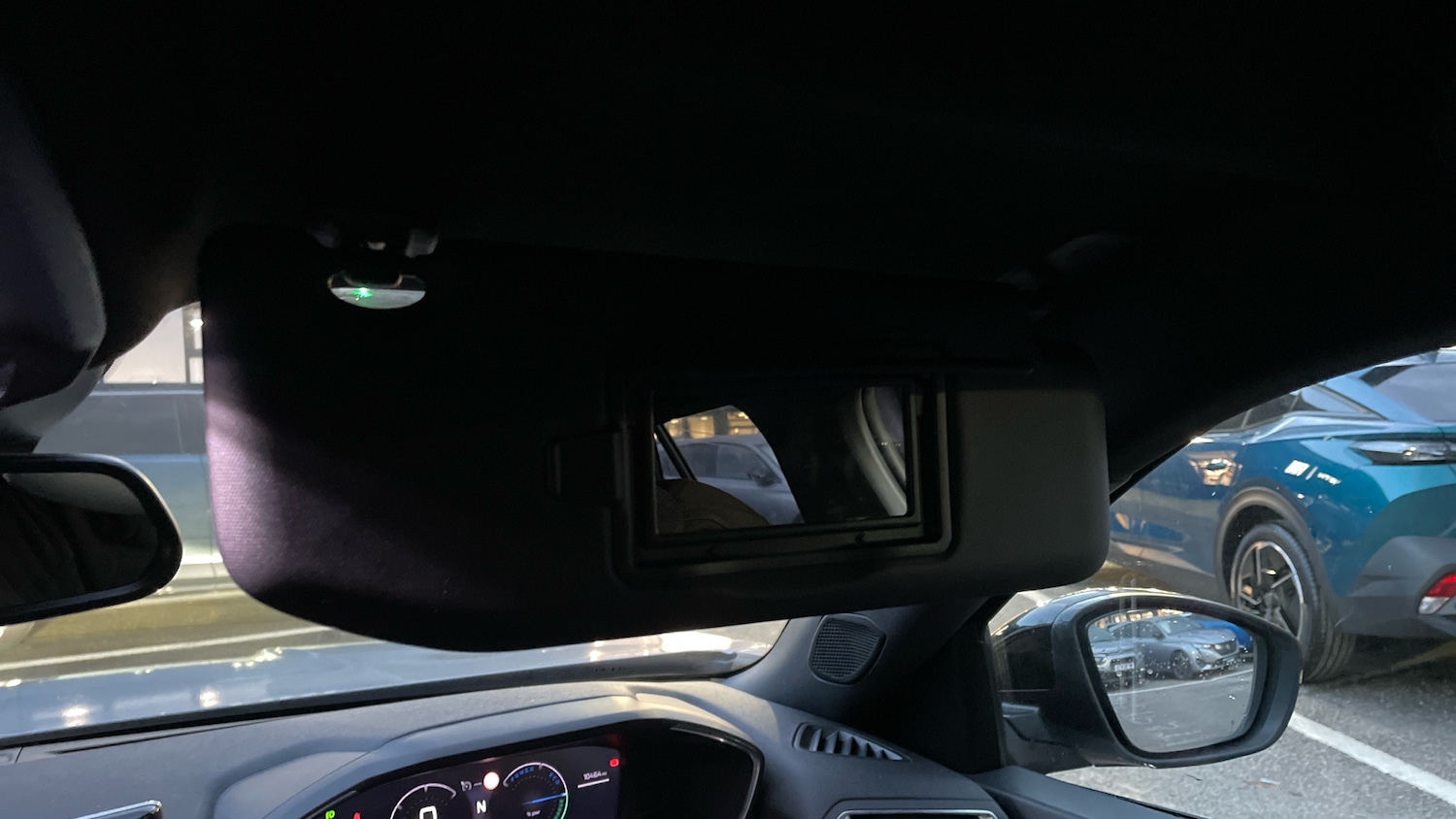 Used Peugeot 2008 2024 for sale - 76621400: Photo 35