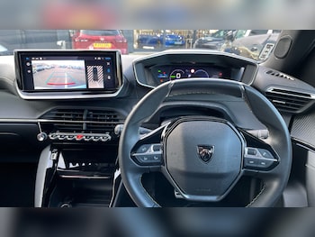 Used Peugeot 2008 2024 for sale - 76914363: Photo