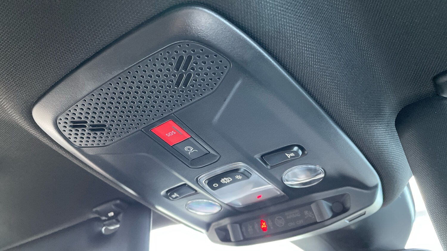 Used Peugeot 2008 2024 for sale - 76033048: Photo 39