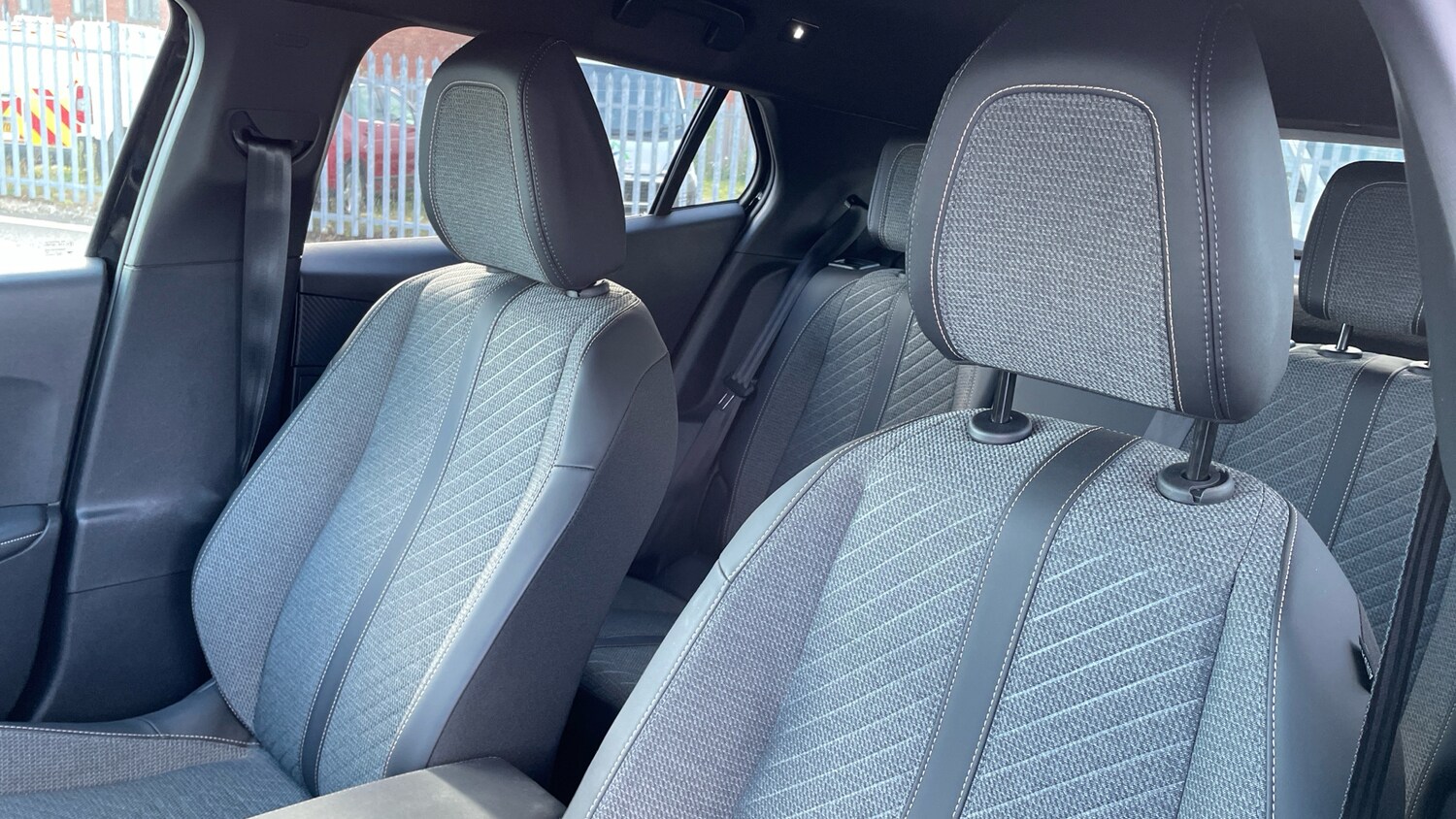 Used Peugeot 2008 2024 for sale - 76033048: Photo 42