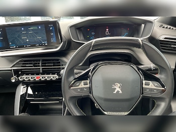 Used Peugeot 2008 2021 for sale - 75901295: Photo