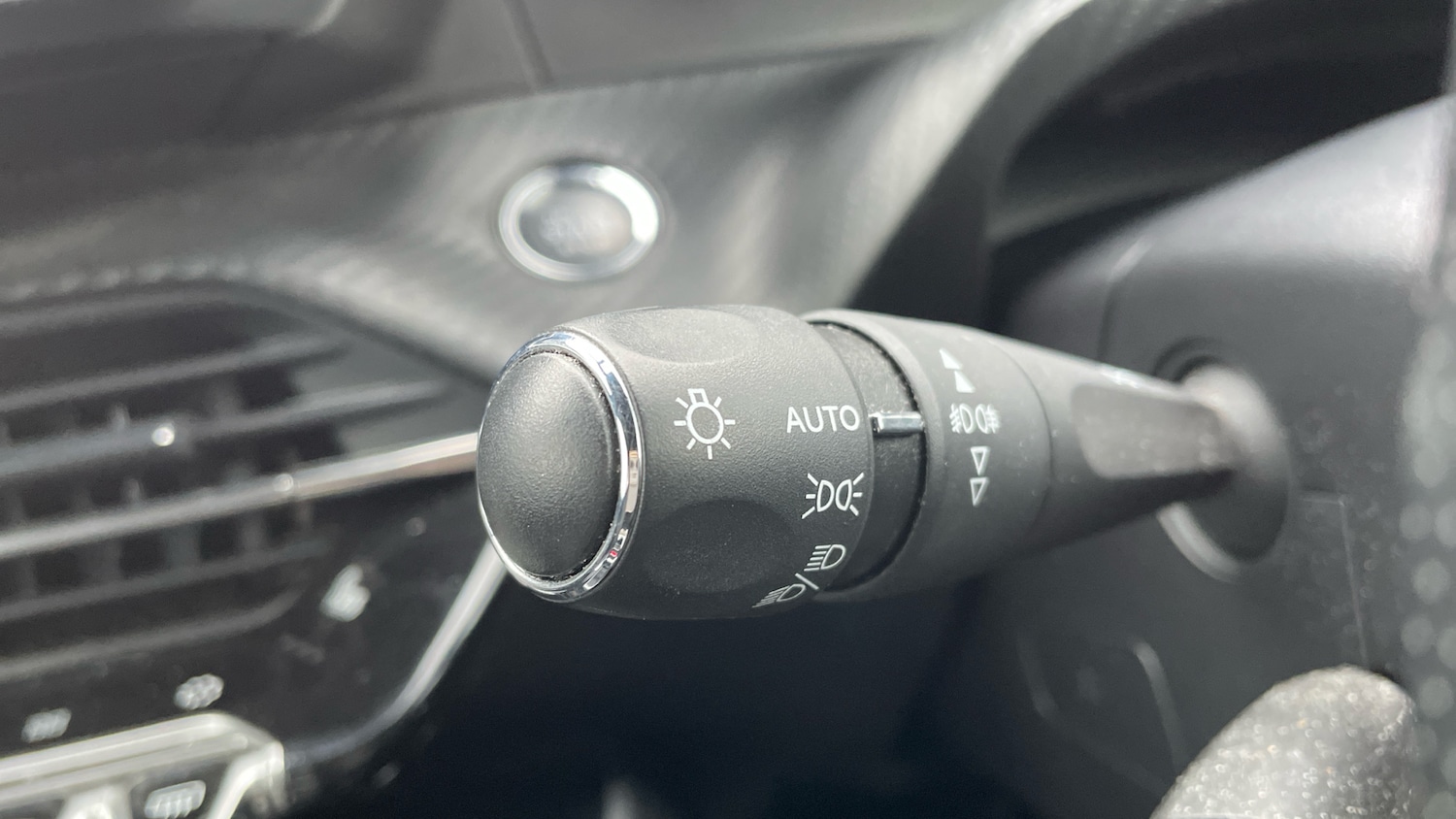 Used Peugeot 2008 2020 for sale - 76372191: Photo 27