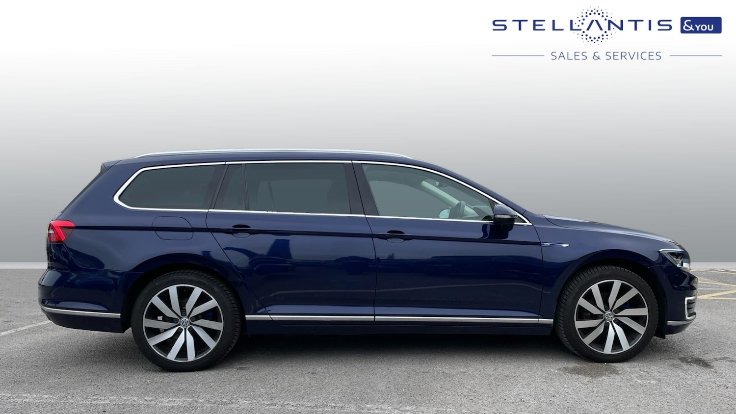 Used Volkswagen Passat 2017 for sale - 76260897: Photo 2