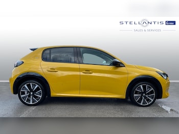 Used Peugeot 208 2022 for sale - 76327640: Photo 2