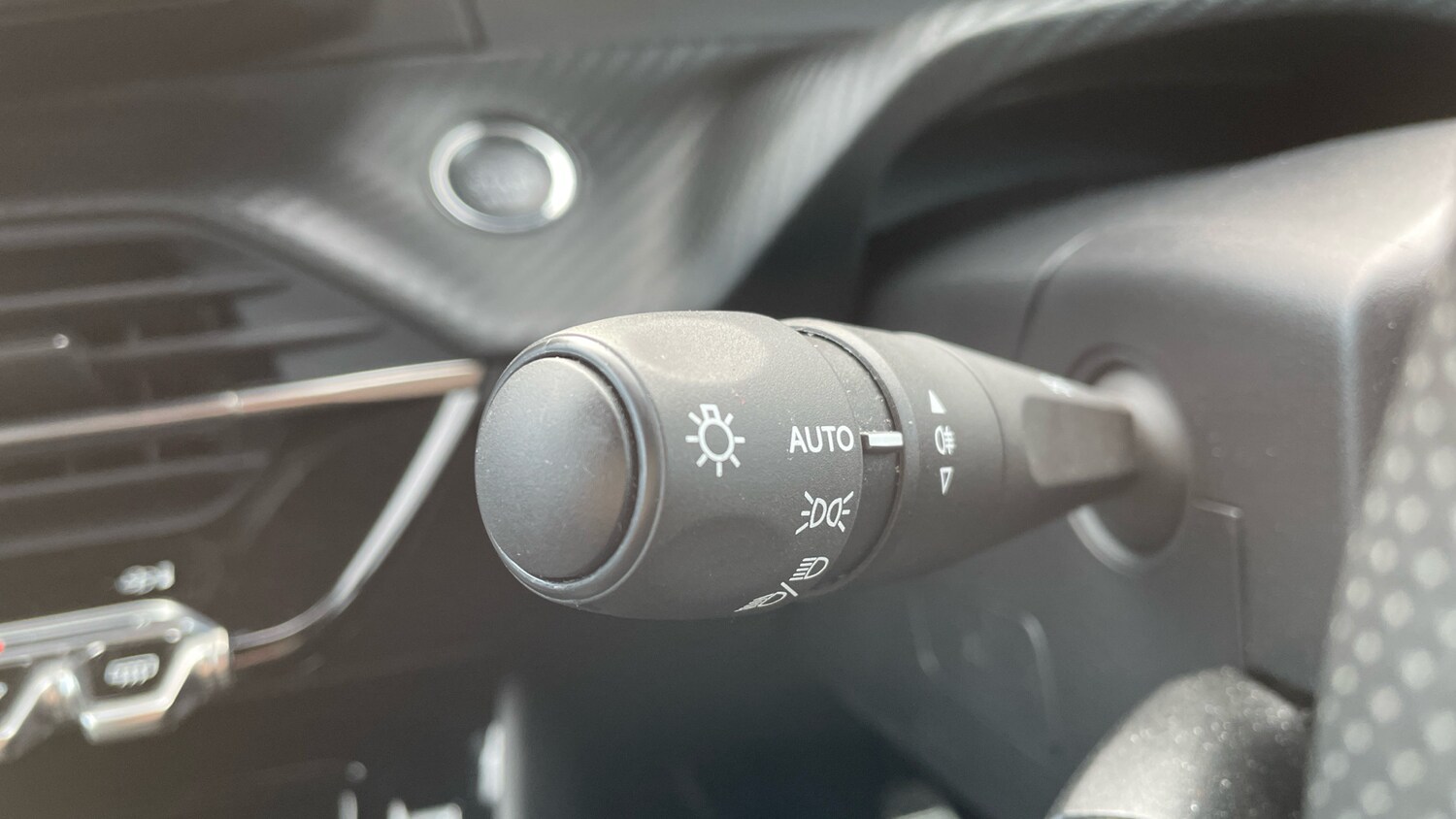 Used Peugeot 208 2024 for sale - 76574410: Photo 27