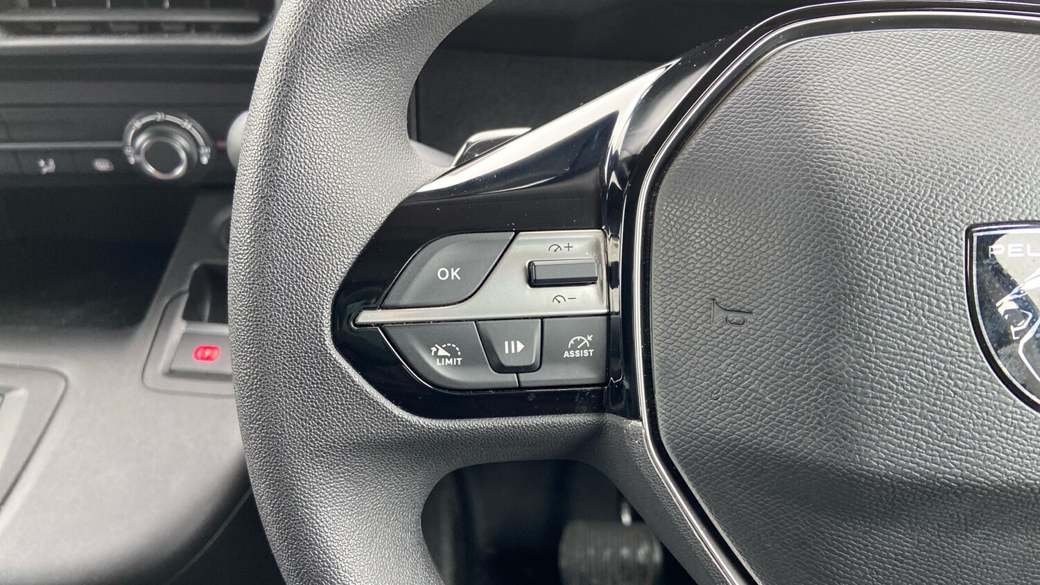 Used Peugeot Partner 2024 for sale - 76139386: Photo 23