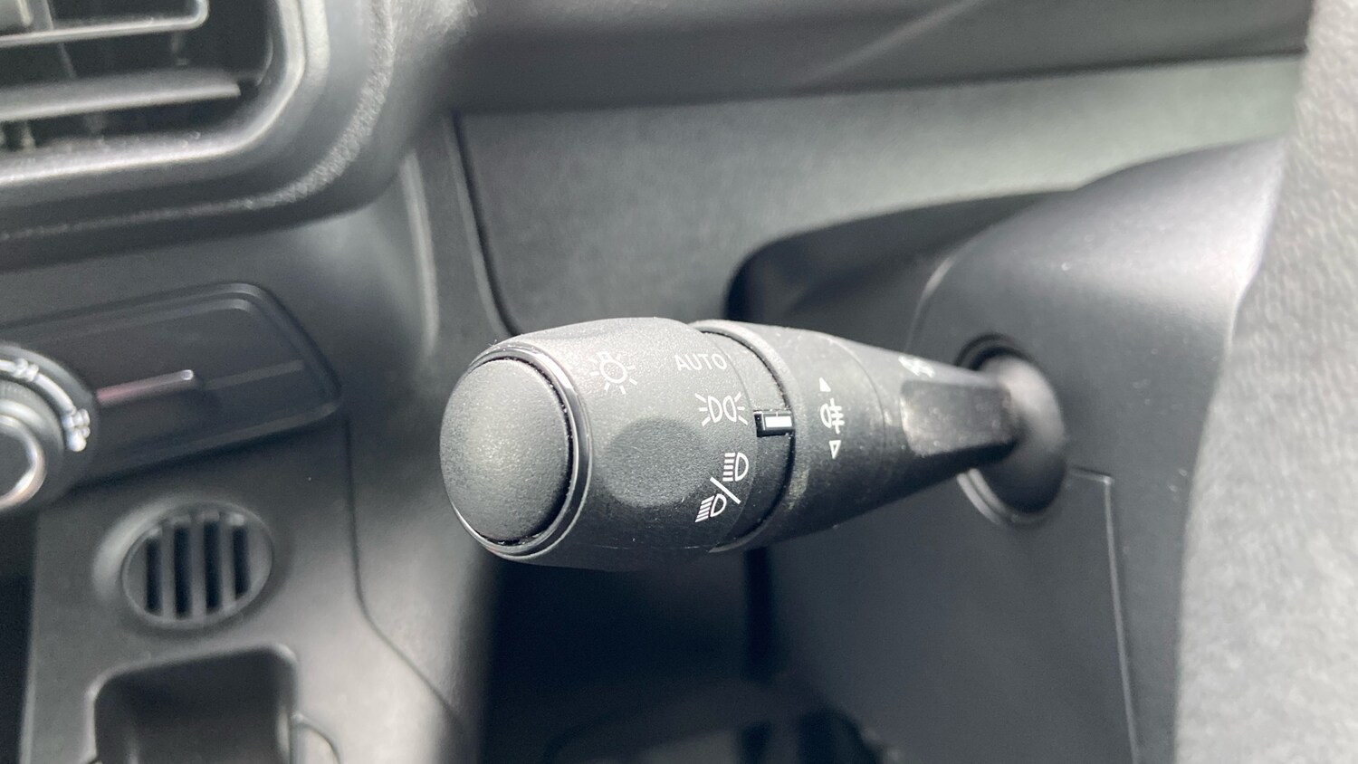 Used Peugeot Partner 2024 for sale - 76139386: Photo 27