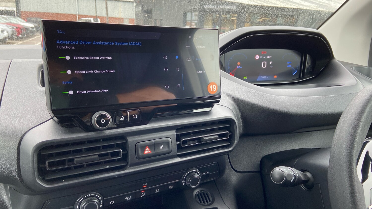 Used Peugeot Partner 2024 for sale - 76139386: Photo 31