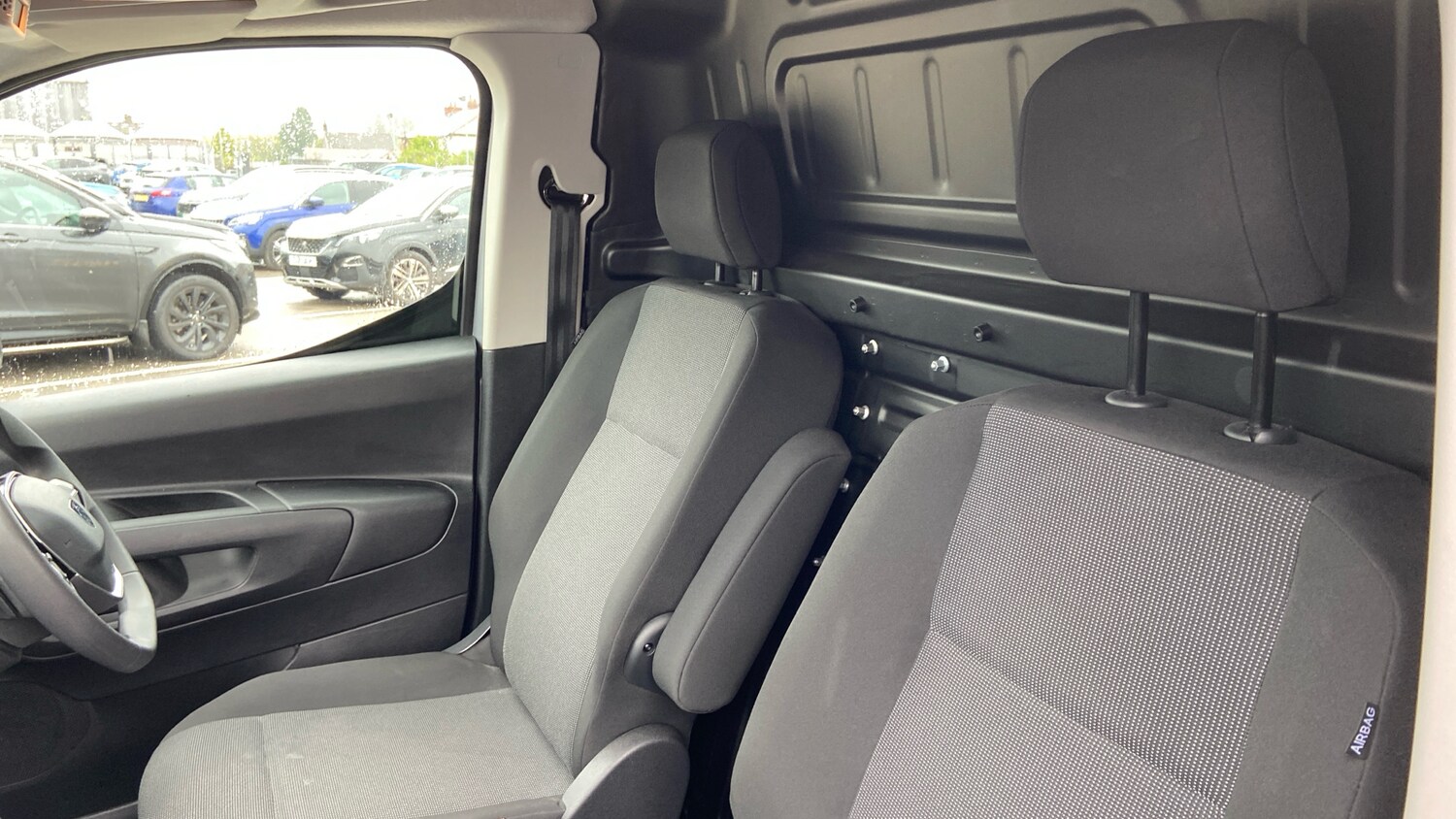 Used Peugeot Partner 2024 for sale - 76139386: Photo 42