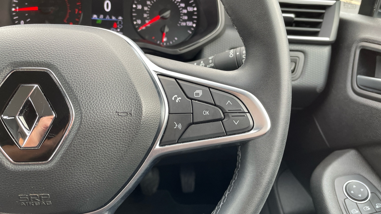 Used Renault Clio 2022 for sale - 76073689: Photo 24