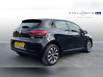 Used Renault Clio 2022 for sale - 76073689: Photo