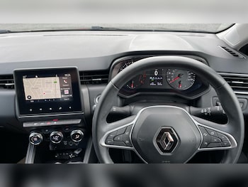 Used Renault Clio 2022 for sale - 76073689: Photo