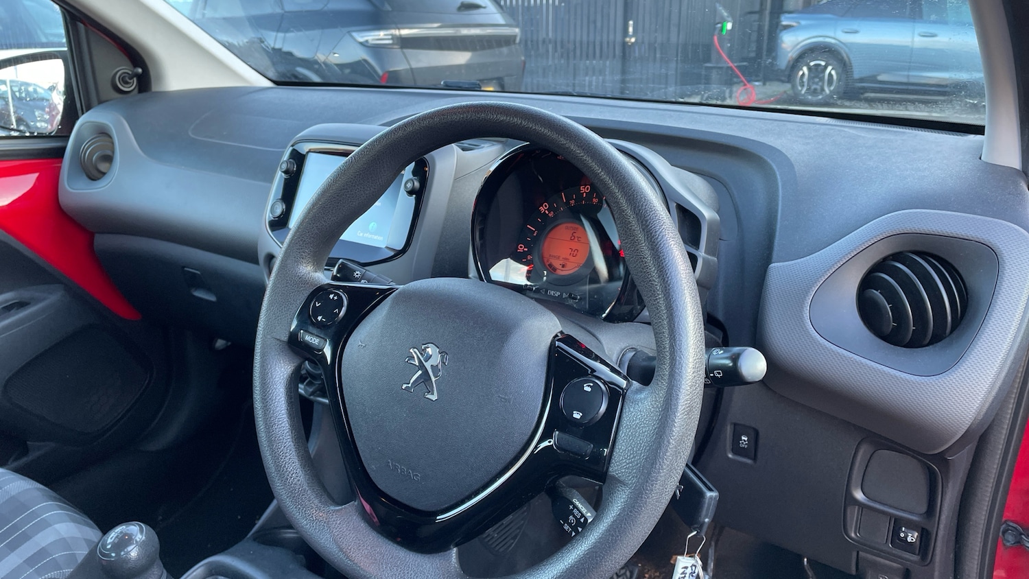 Used Peugeot 108 2018 for sale - 76803224: Photo 11