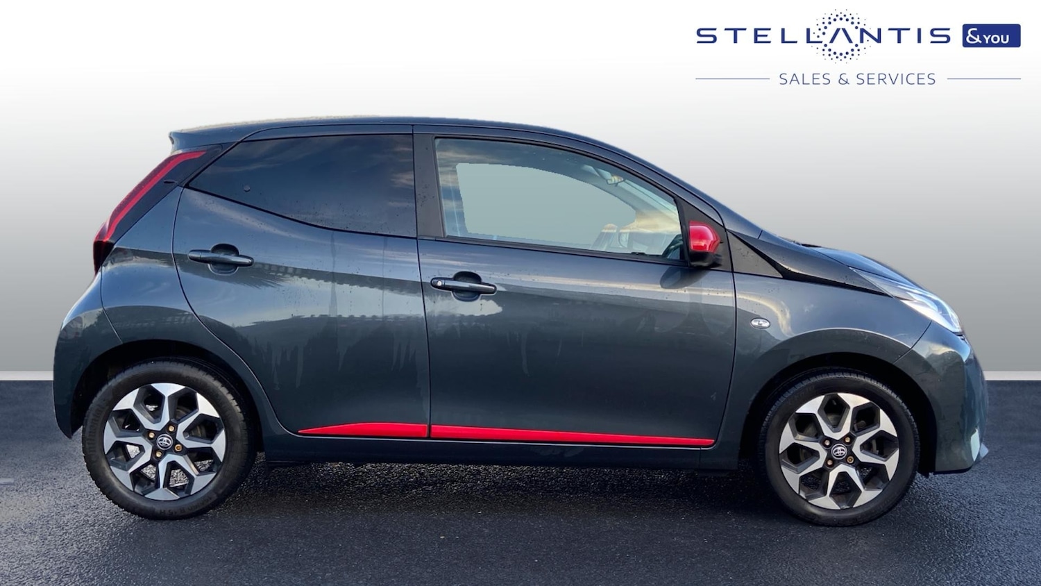 Used Toyota AYGO 2021 for sale - 76744032: Photo 2