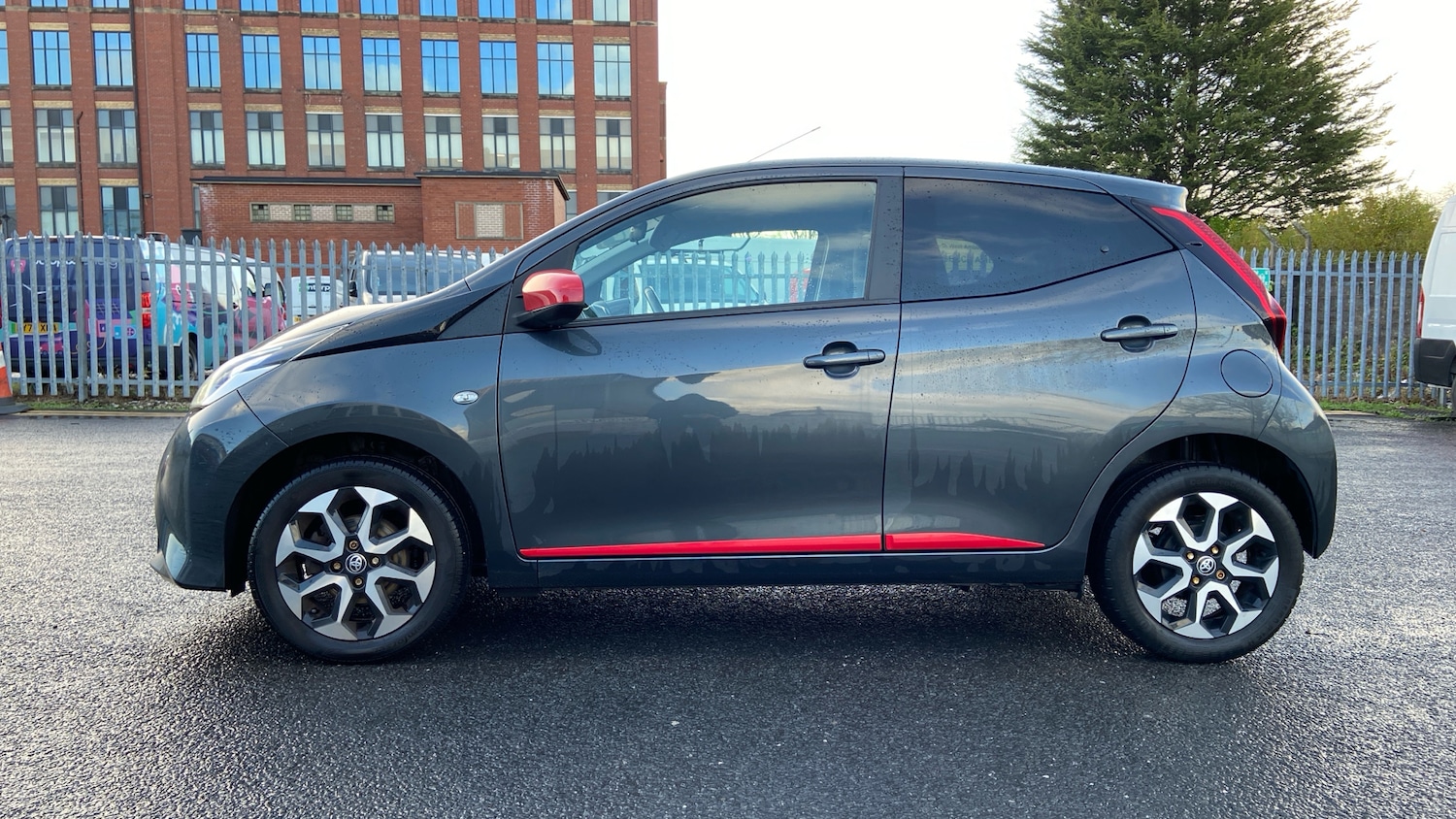 Used Toyota AYGO 2021 for sale - 76744032: Photo 6