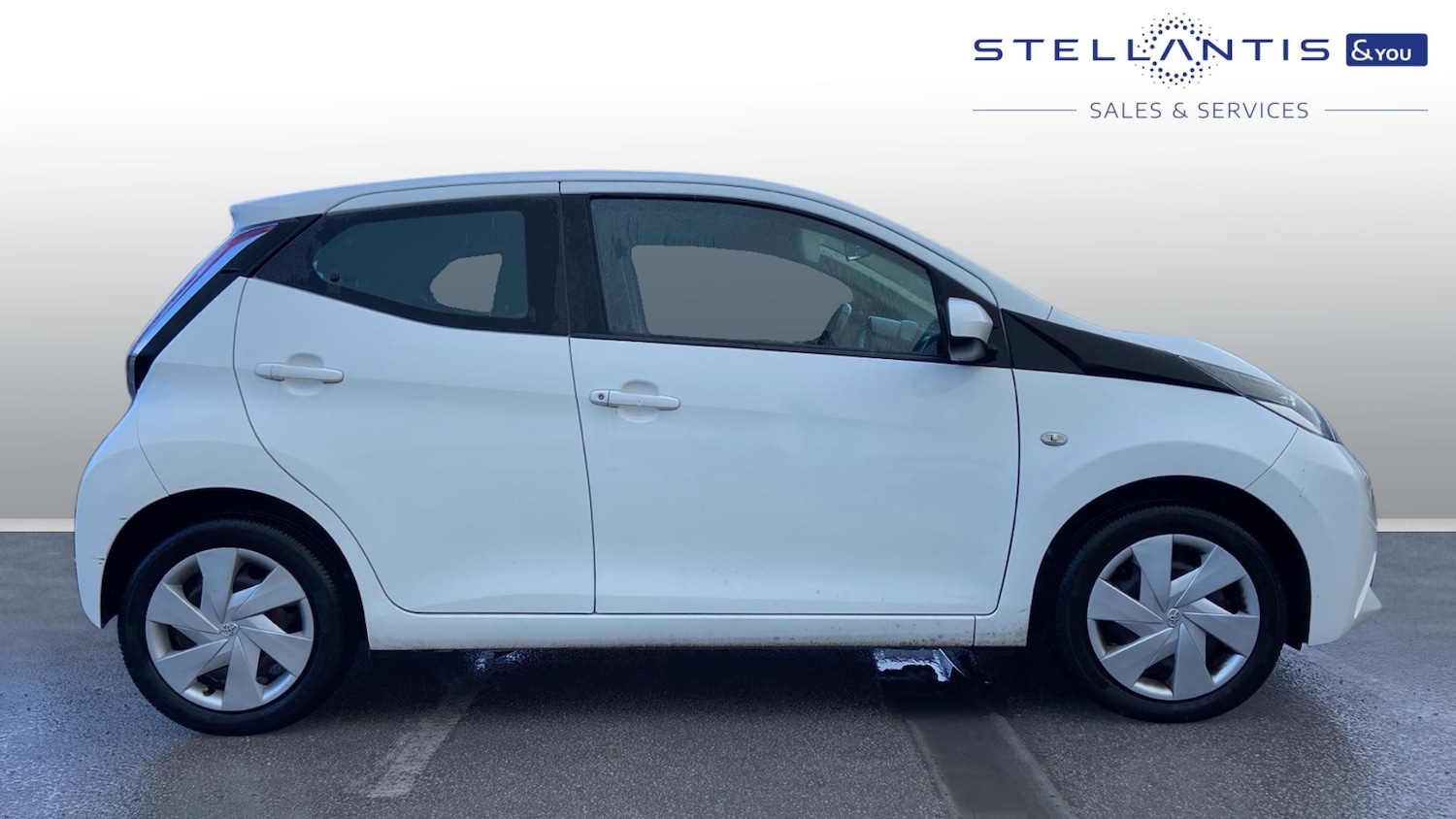 Used Toyota AYGO 2016 for sale - 77569771: Photo 2