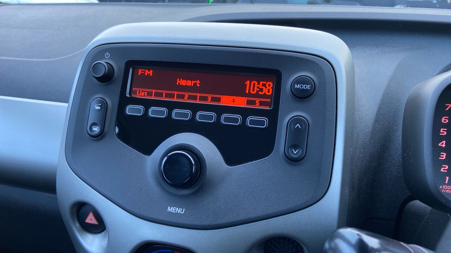 Used Toyota AYGO 2016 for sale - 77569771: Photo 31