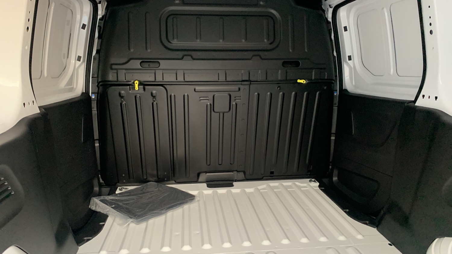 Used Citroen Berlingo 2024 for sale - 76716051: Photo 25