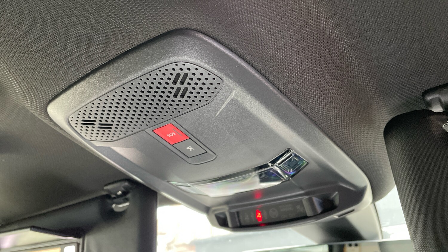 Used Peugeot 2008 2021 for sale - 76327693: Photo 39