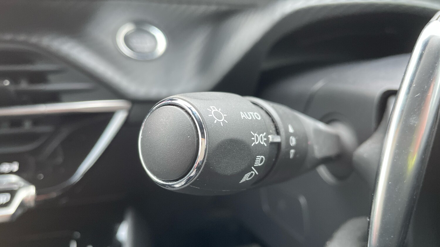 Used Peugeot 2008 2023 for sale - 77018071: Photo 27