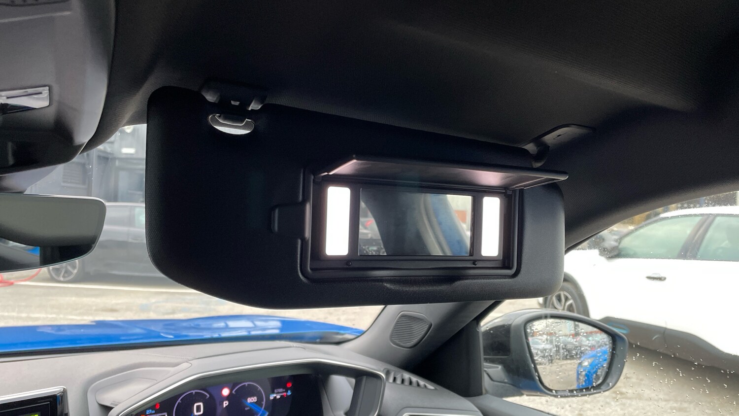 Used Peugeot 2008 2023 for sale - 77018071: Photo 38