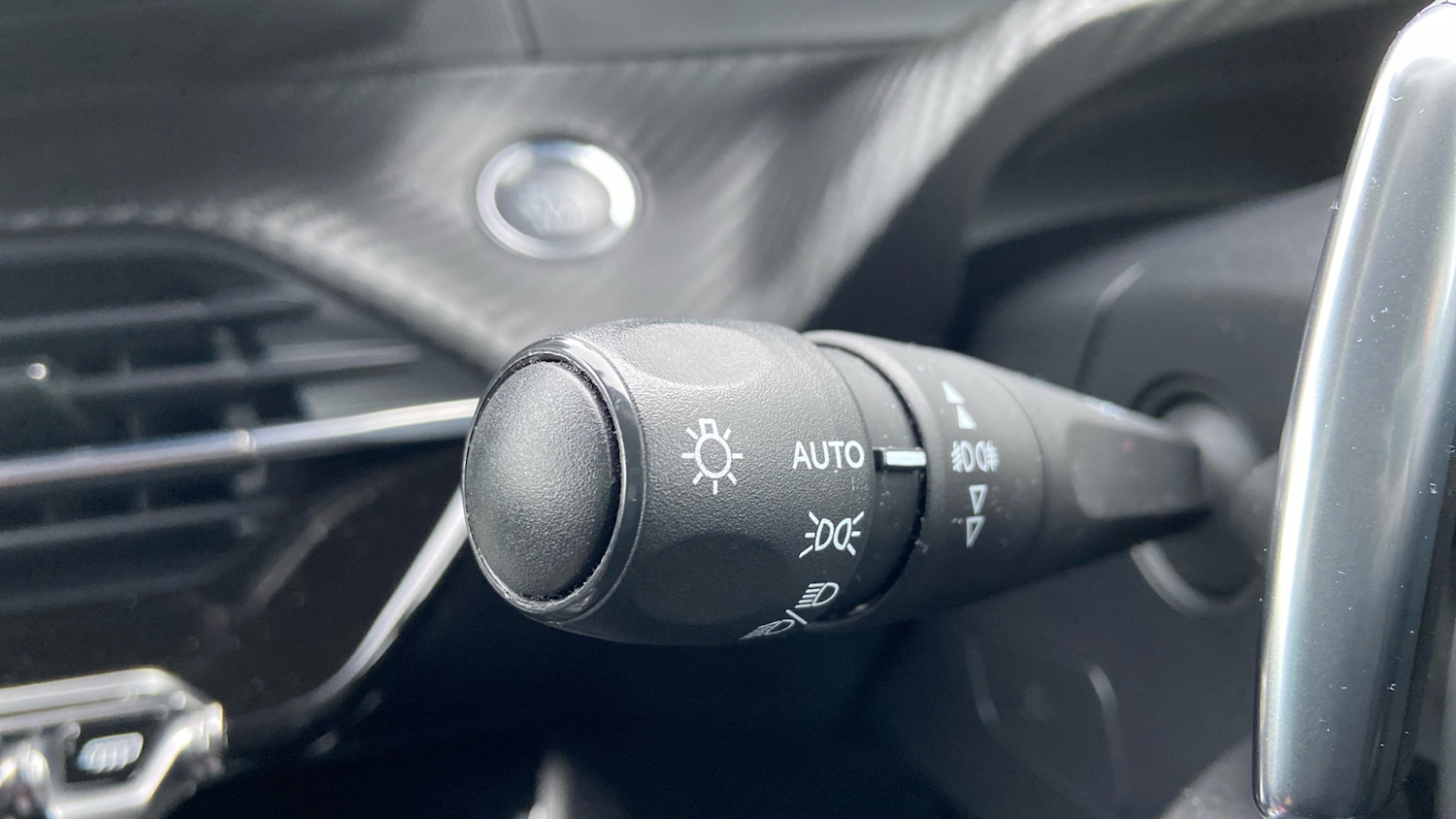 Used Peugeot 2008 2020 for sale - 77599551: Photo 27