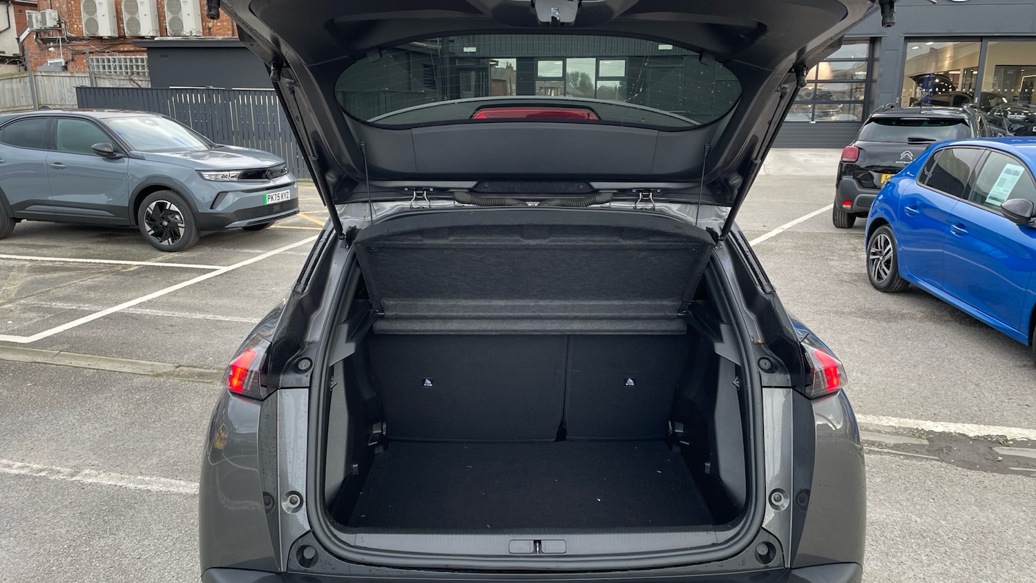 Used Peugeot 2008 2023 for sale - 76216479: Photo 19