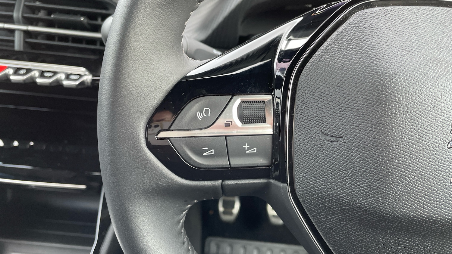 Used Peugeot 2008 2023 for sale - 76216479: Photo 23