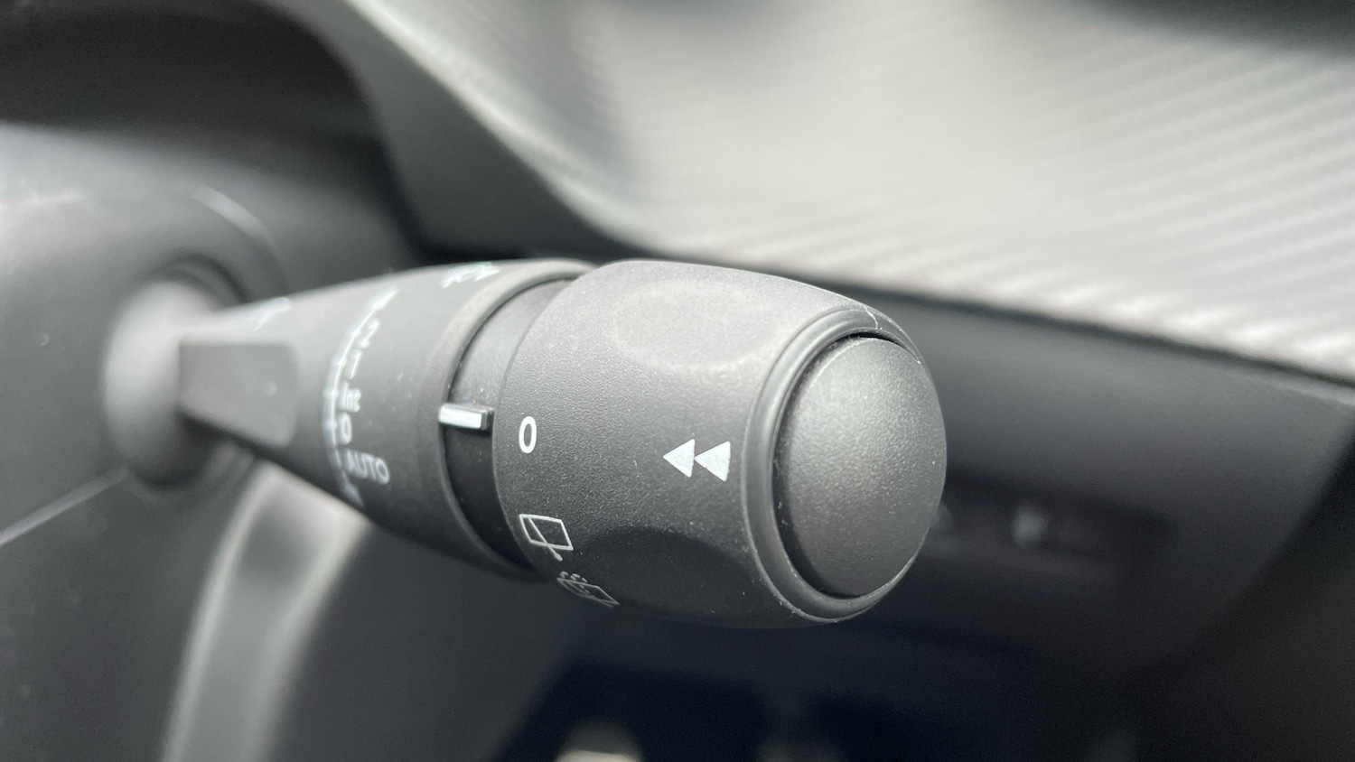 Used Peugeot 2008 2023 for sale - 76216479: Photo 28