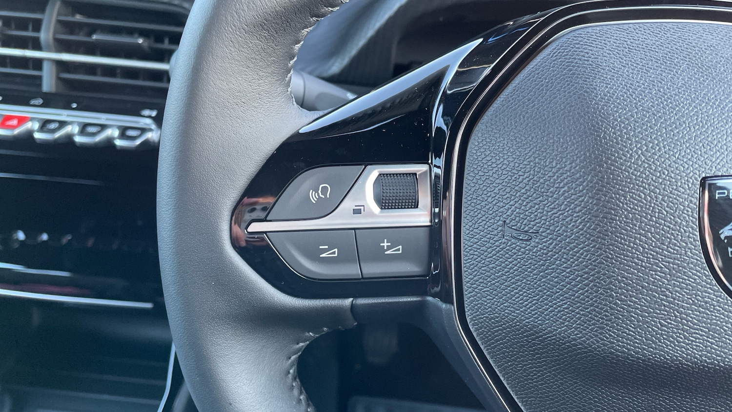 Used Peugeot 2008 2025 for sale - 76803222: Photo 23