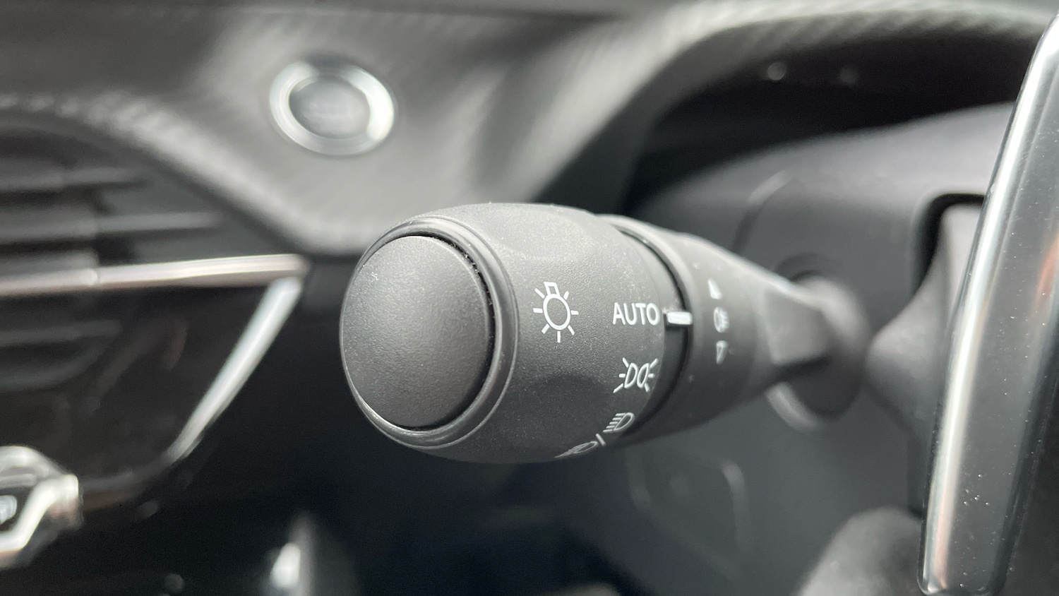 Used Peugeot 2008 2023 for sale - 76574361: Photo 27