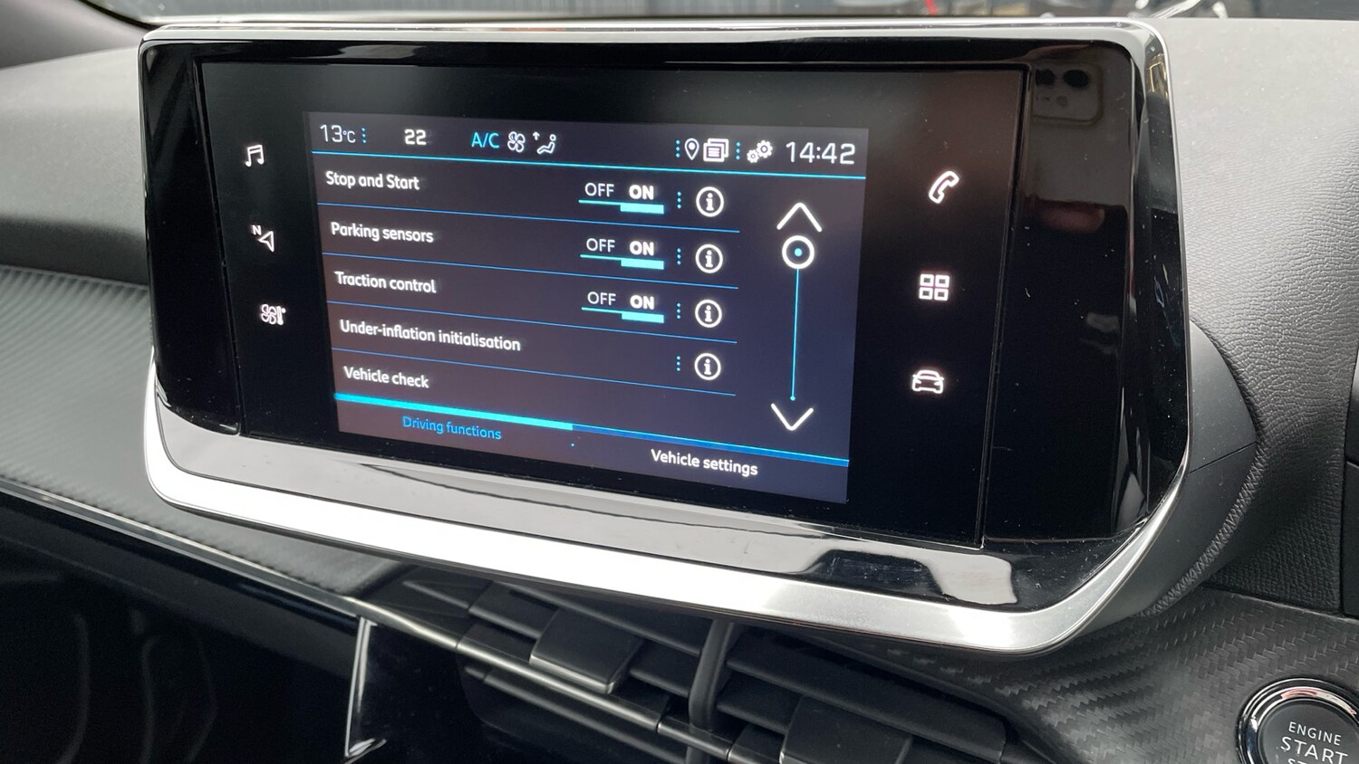 Used Peugeot 2008 2023 for sale - 76574361: Photo 31