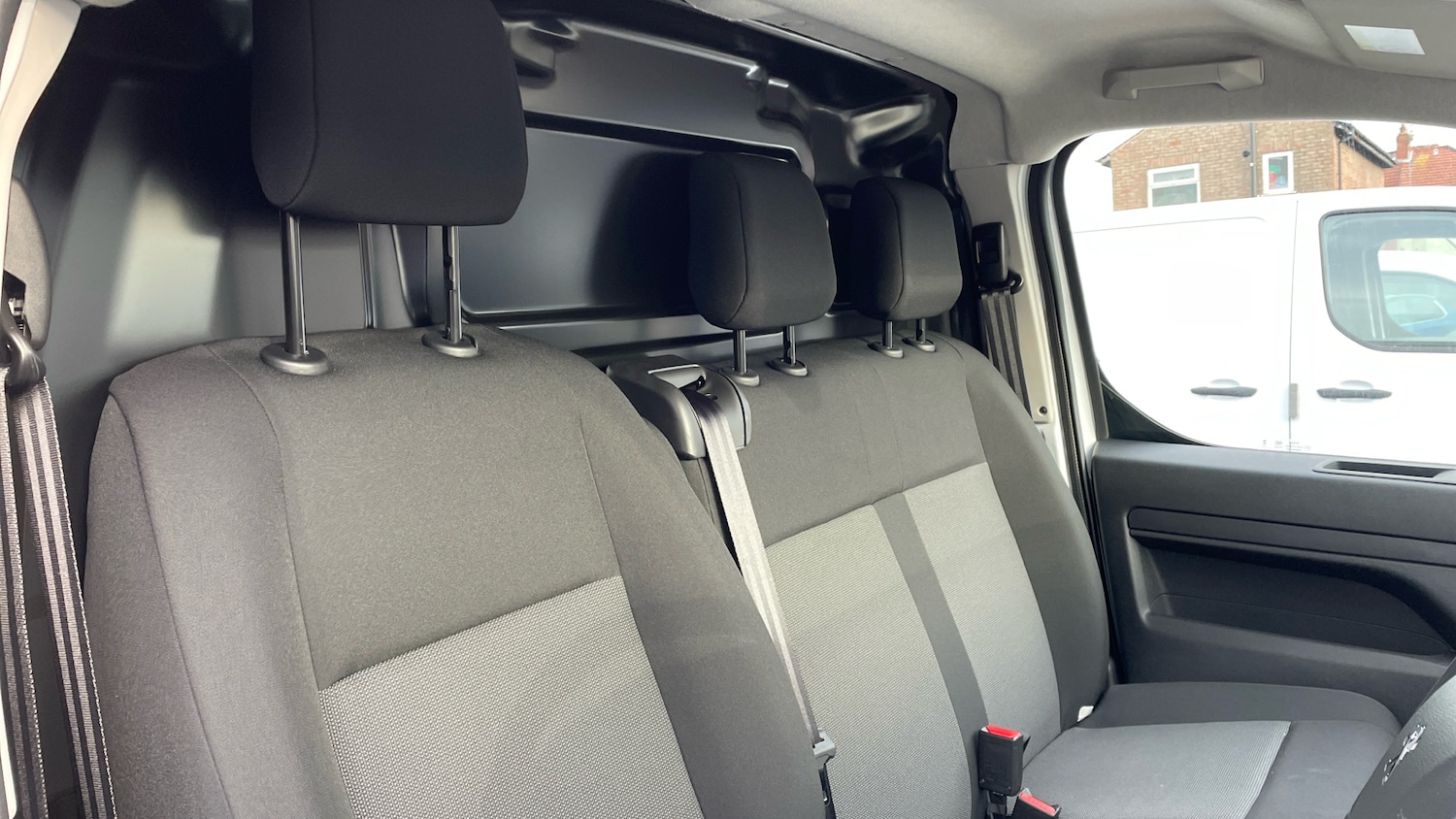 Used Peugeot Expert 2024 for sale - 76803233: Photo 42