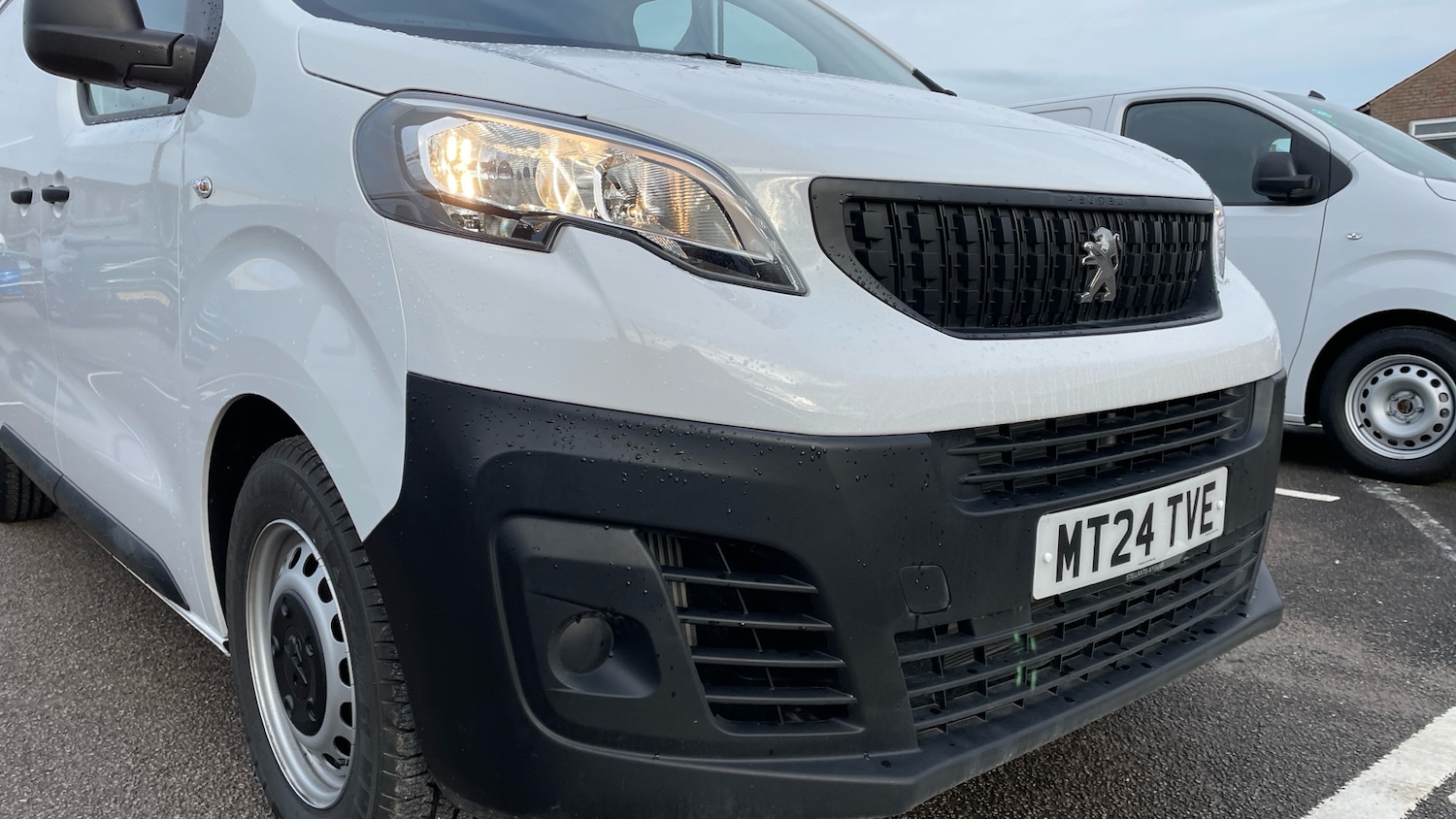 Used Peugeot Expert 2024 for sale - 76803233: Photo 50