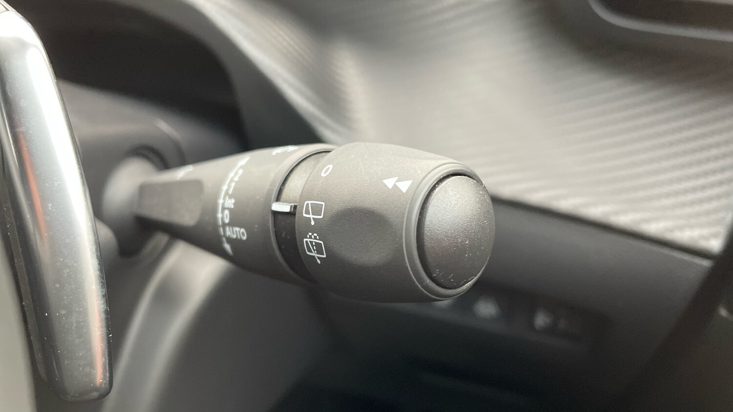 Used Peugeot 2008 2023 for sale - 76621417: Photo 28